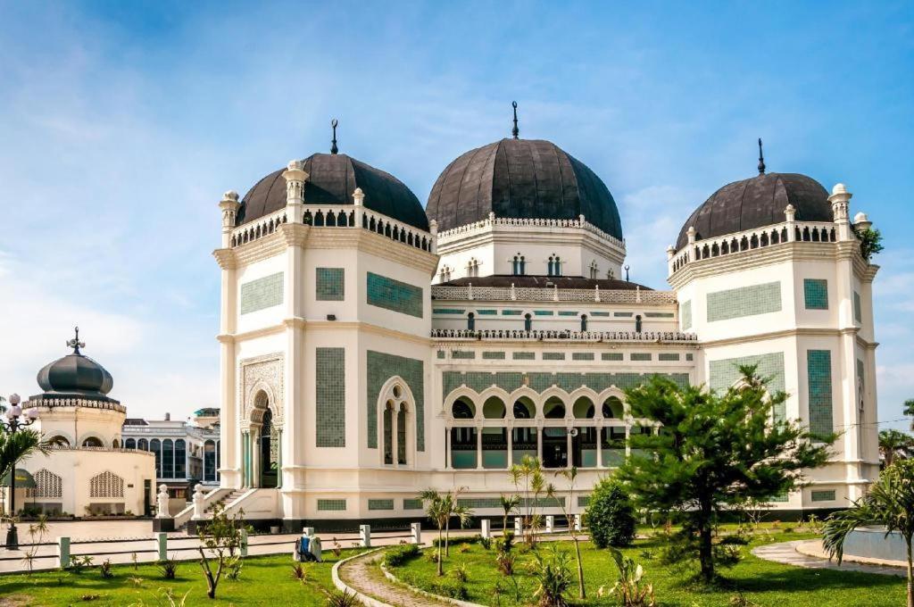 Hermes Palace Hotel Medan