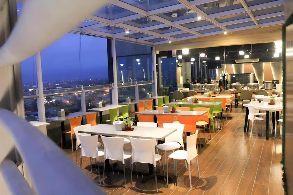 Hermes Palace 4* Medan